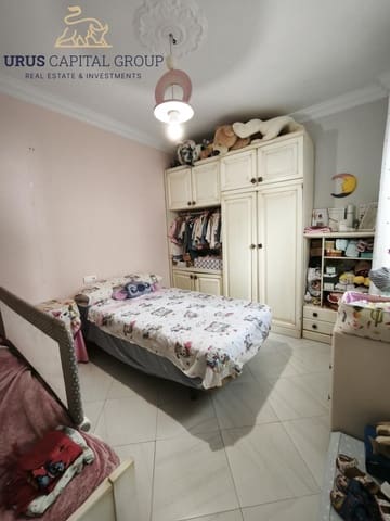 Piso de 3 habitaciones en Montellano en venta - 150.000 € (Ref: 9491772)