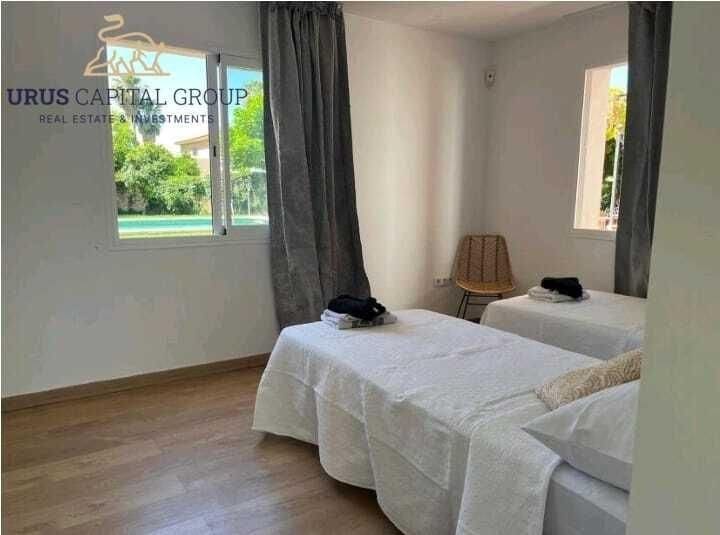 8 camera da letto Villa in vendita in Cordova citta con piscina garage - 785.000 € (Rif: 9491773)