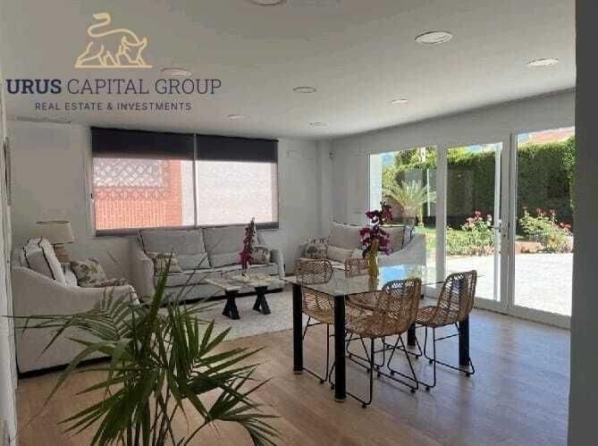 8 camera da letto Villa in vendita in Cordova citta con piscina garage - 785.000 € (Rif: 9491773)