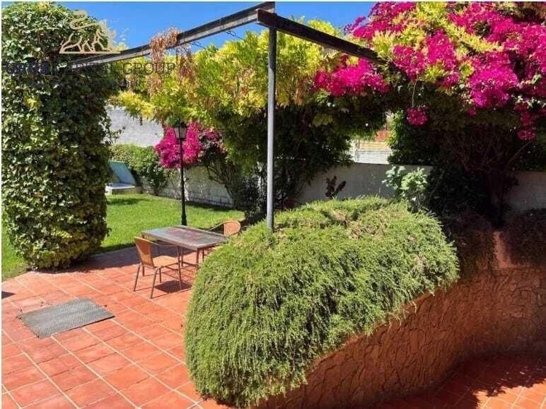 8 camera da letto Villa in vendita in Cordova citta con piscina garage - 785.000 € (Rif: 9491773)