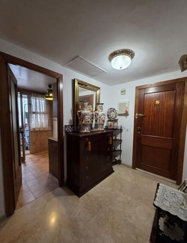 3 sypialnia Mieszkanie na sprzedaż w Centro Comercial, Miasto Kordoba z garażem - 260 000 € (Ref: 9491774)