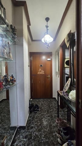 3 sypialnia Mieszkanie na sprzedaż w Polígono de la Fuensanta, Miasto Kordoba - 130 000 € (Ref: 9491776)