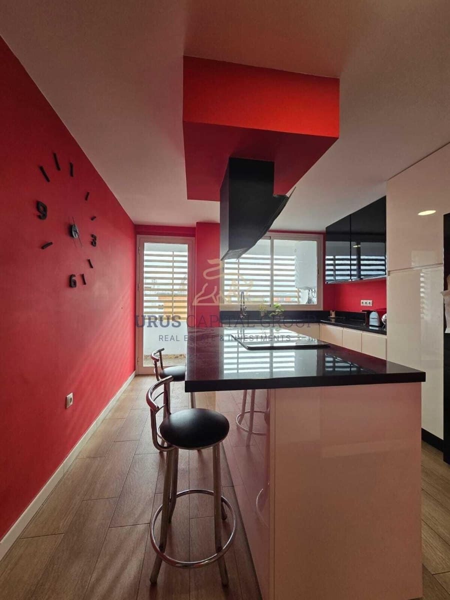 3 makuuhuone Asunto myytävänä paikassa Cordoba kaupunki mukana 
autotalli - 250 000 € (Ref: 9491778)