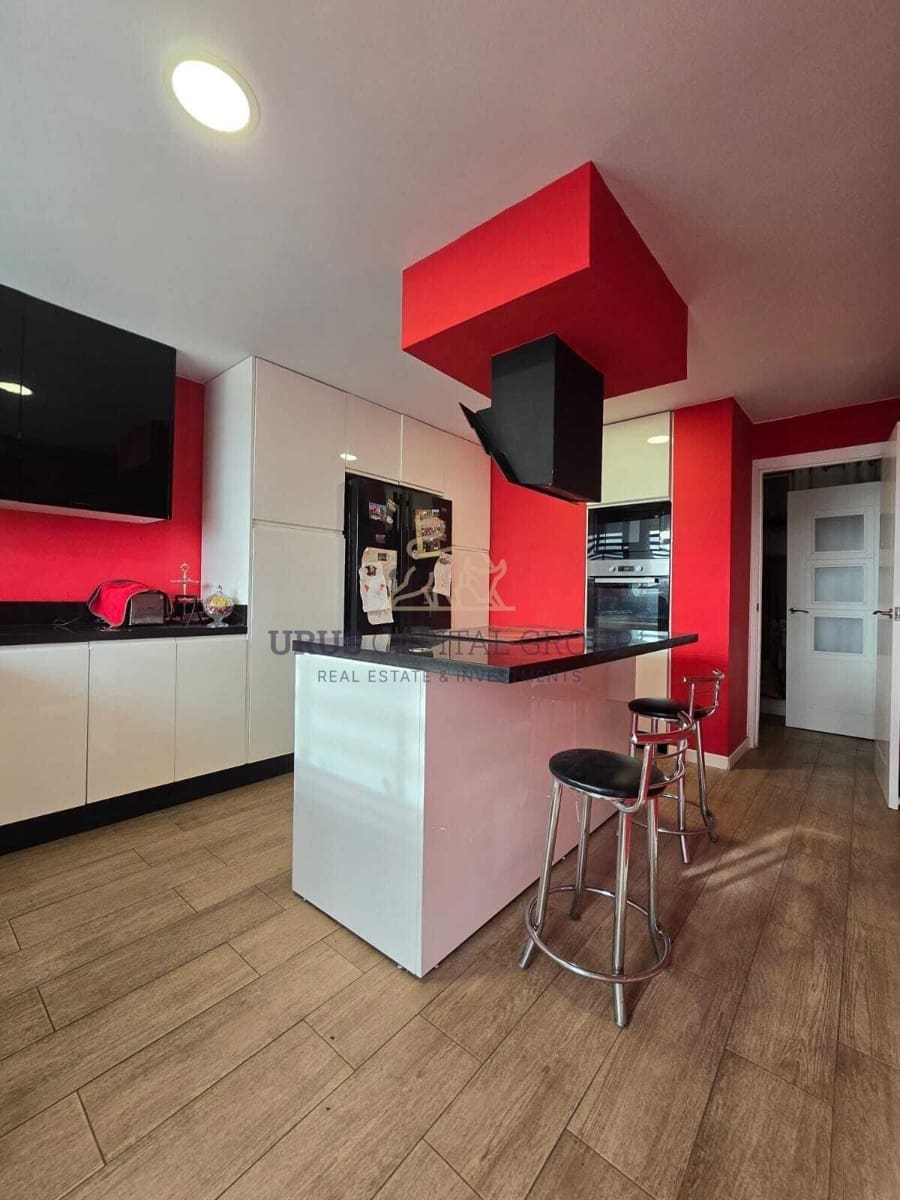 3 makuuhuone Asunto myytävänä paikassa Cordoba kaupunki mukana 
autotalli - 250 000 € (Ref: 9491778)