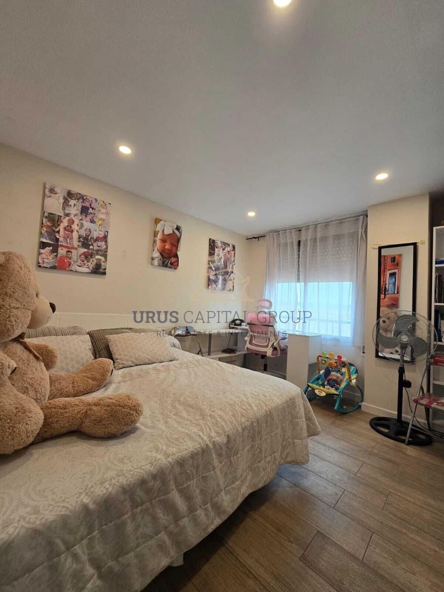 3 makuuhuone Asunto myytävänä paikassa Cordoba kaupunki mukana 
autotalli - 250 000 € (Ref: 9491778)