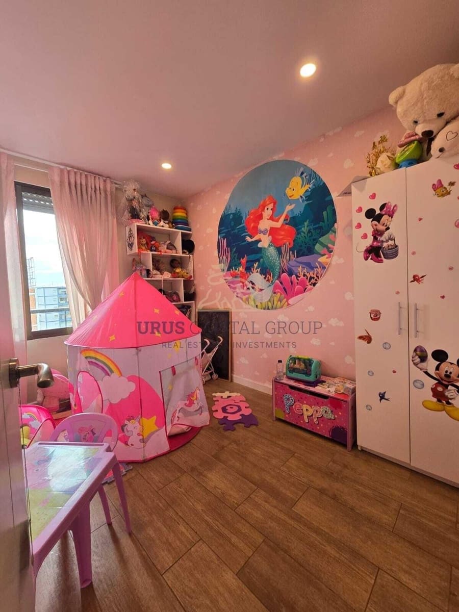 3 makuuhuone Asunto myytävänä paikassa Cordoba kaupunki mukana 
autotalli - 250 000 € (Ref: 9491778)