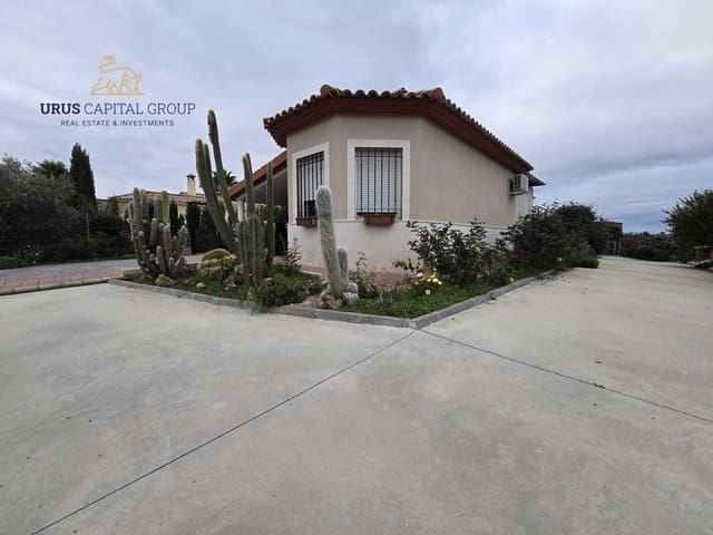 4 sypialnia Willa na sprzedaż w La Carlota z basenem garażem - 275 000 € (Ref: 9491779)