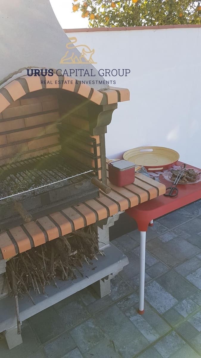 4 sypialnia Willa na sprzedaż w La Carlota z basenem garażem - 275 000 € (Ref: 9491779)