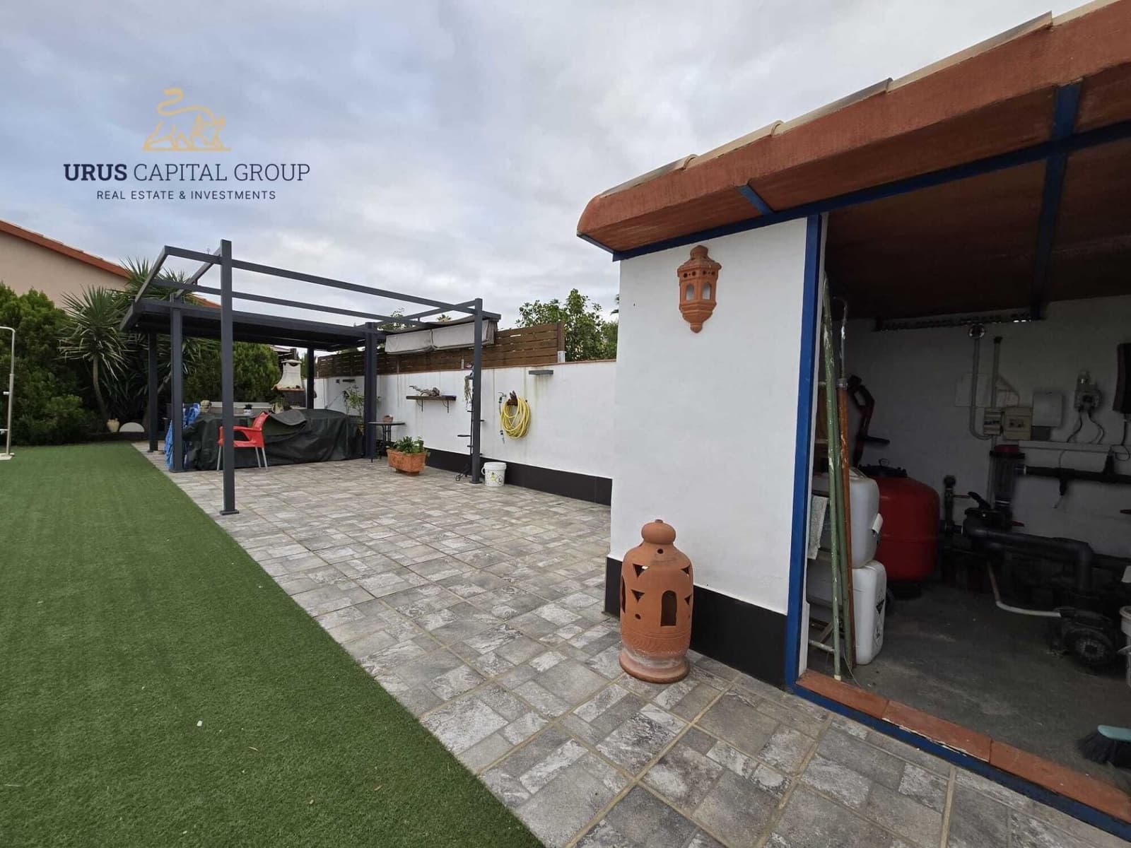 4 sypialnia Willa na sprzedaż w La Carlota z basenem garażem - 275 000 € (Ref: 9491779)