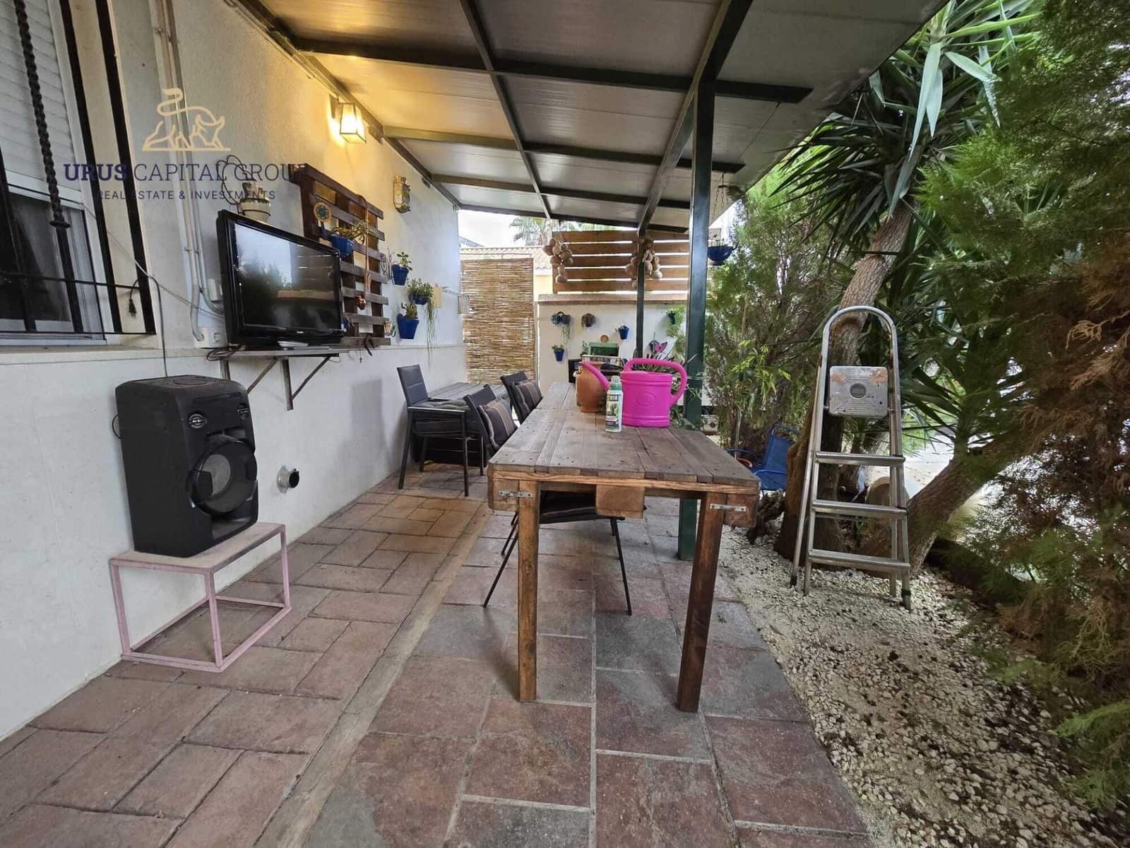 4 sypialnia Willa na sprzedaż w La Carlota z basenem garażem - 275 000 € (Ref: 9491779)