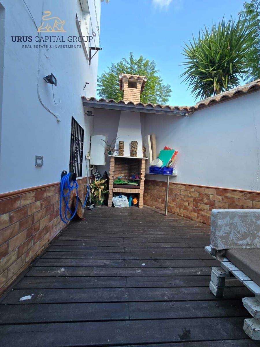 5 bedroom Townhouse for sale in La Victoria - € 135,000 (Ref: 9491781)