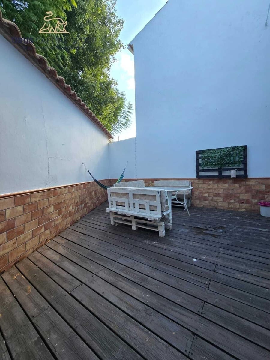 5 bedroom Townhouse for sale in La Victoria - € 135,000 (Ref: 9491781)