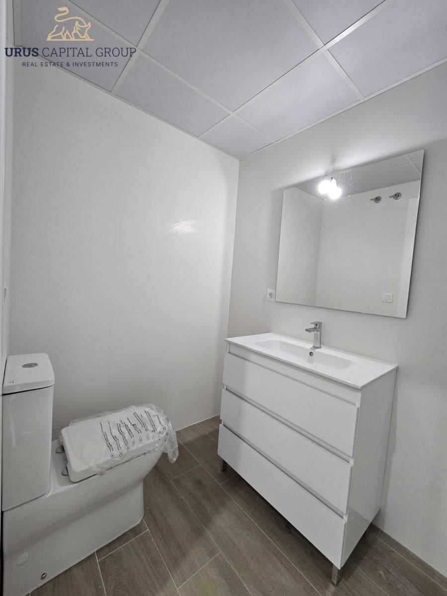 3 bedroom Townhouse for sale in Cordoba city with garage - € 245,000 (Ref: 9491782)