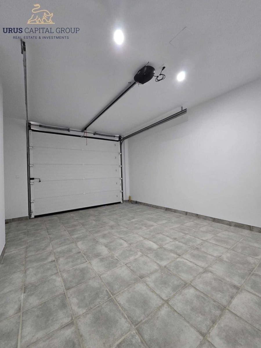 3 bedroom Townhouse for sale in Cordoba city with garage - € 245,000 (Ref: 9491782)