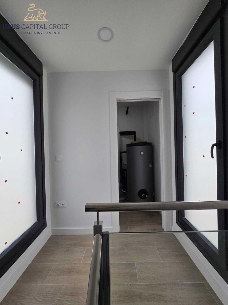 3 bedroom Townhouse for sale in Cordoba city with garage - € 245,000 (Ref: 9491782)