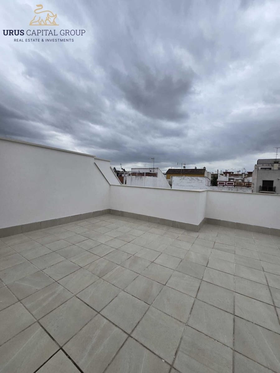 3 bedroom Townhouse for sale in Cordoba city with garage - € 245,000 (Ref: 9491782)