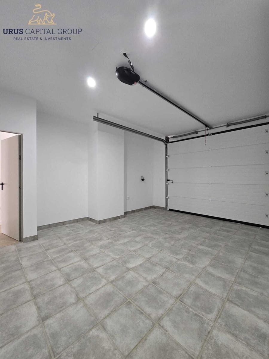 3 bedroom Townhouse for sale in Cordoba city with garage - € 245,000 (Ref: 9491782)