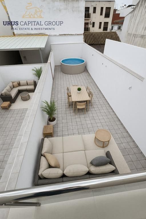 3 bedroom Townhouse for sale in Cordoba city with garage - € 245,000 (Ref: 9491782)