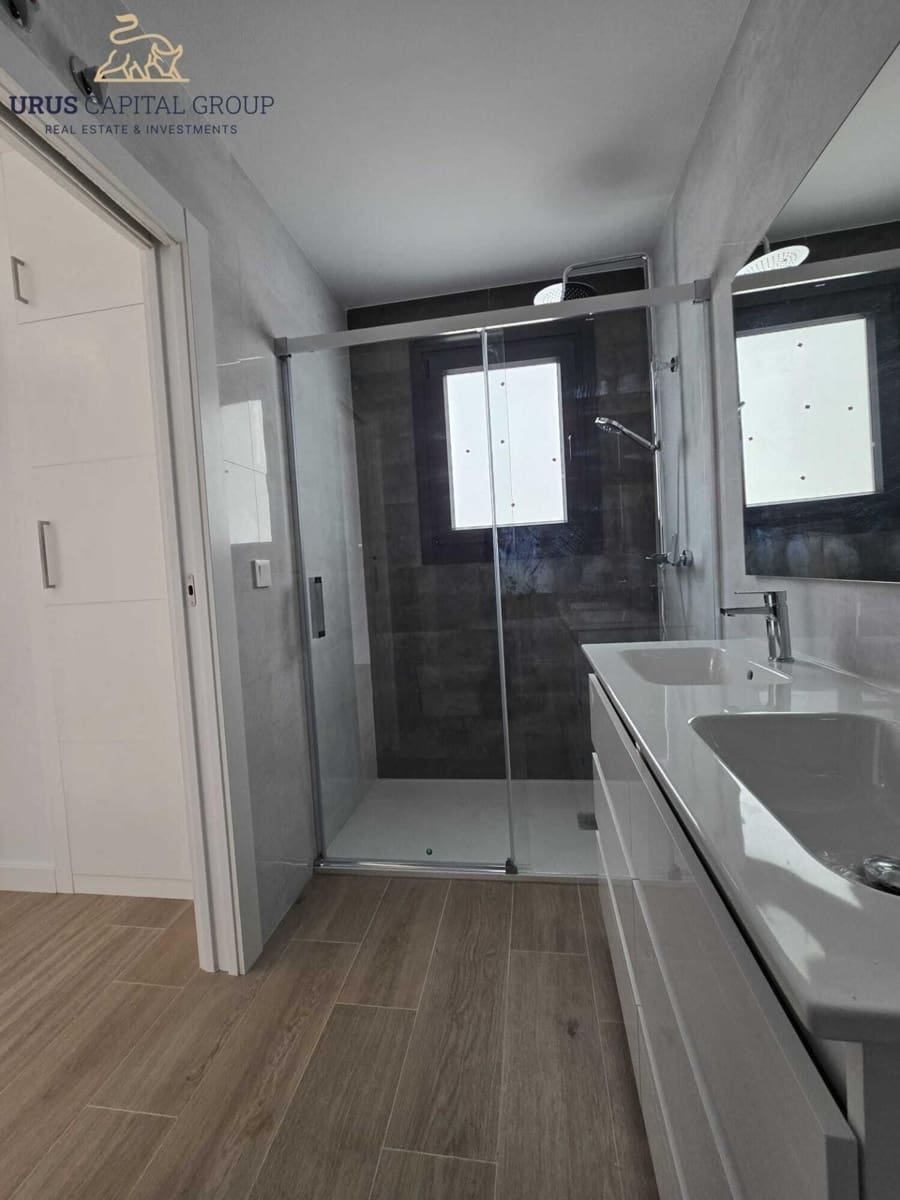 3 bedroom Townhouse for sale in Cordoba city with garage - € 245,000 (Ref: 9491782)