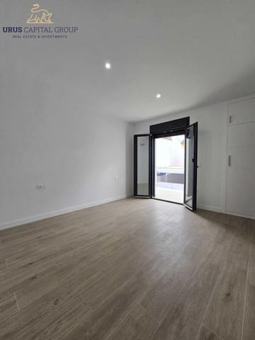 3 bedroom Townhouse for sale in Villarrubia, Córdoba city with garage - € 245,000 (Ref: 9491782)