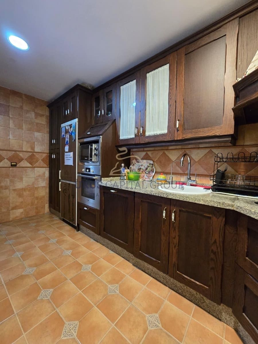 3 bedroom Semi-detached Villa for sale in La Victoria with pool - € 145,000 (Ref: 9491785)