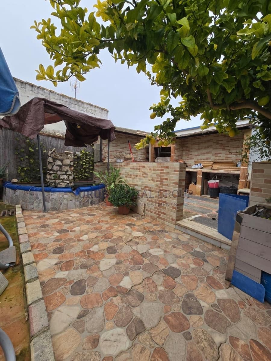 3 bedroom Semi-detached Villa for sale in La Victoria with pool - € 145,000 (Ref: 9491785)