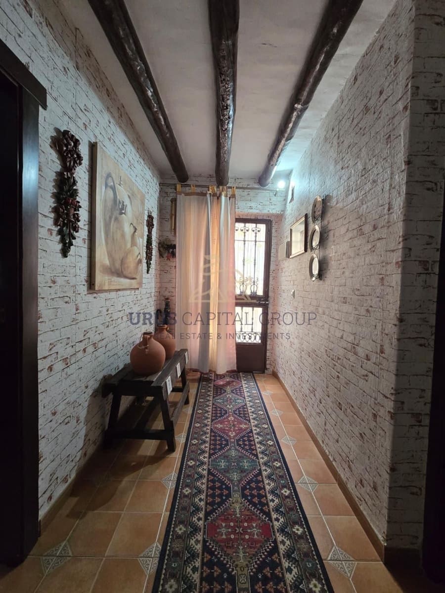 3 bedroom Semi-detached Villa for sale in La Victoria with pool - € 145,000 (Ref: 9491785)