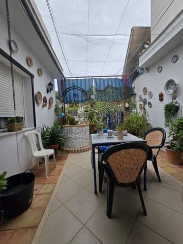 3 bedroom Semi-detached Villa for sale in La Victoria with pool - € 145,000 (Ref: 9491785)