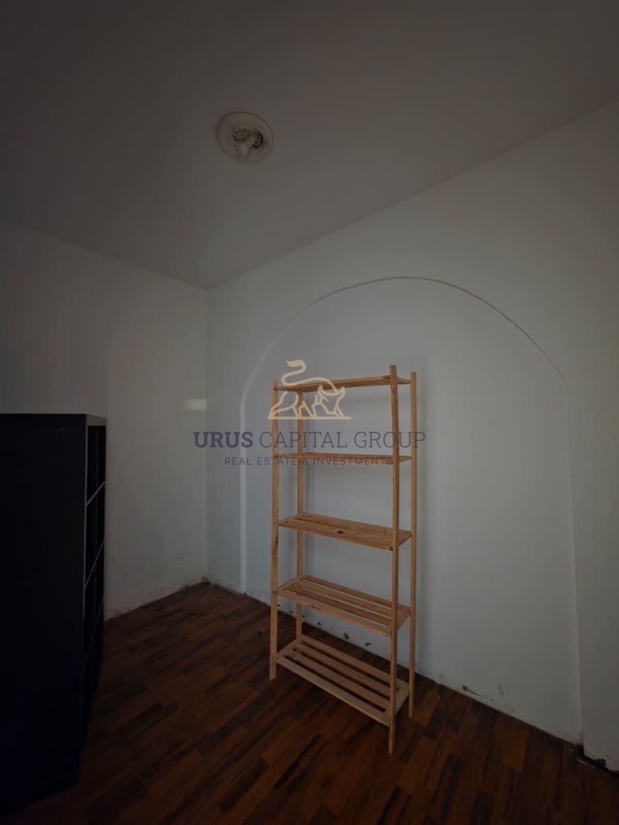 Commercial for sale in Cordoba city - € 80,000 (Ref: 9491786)