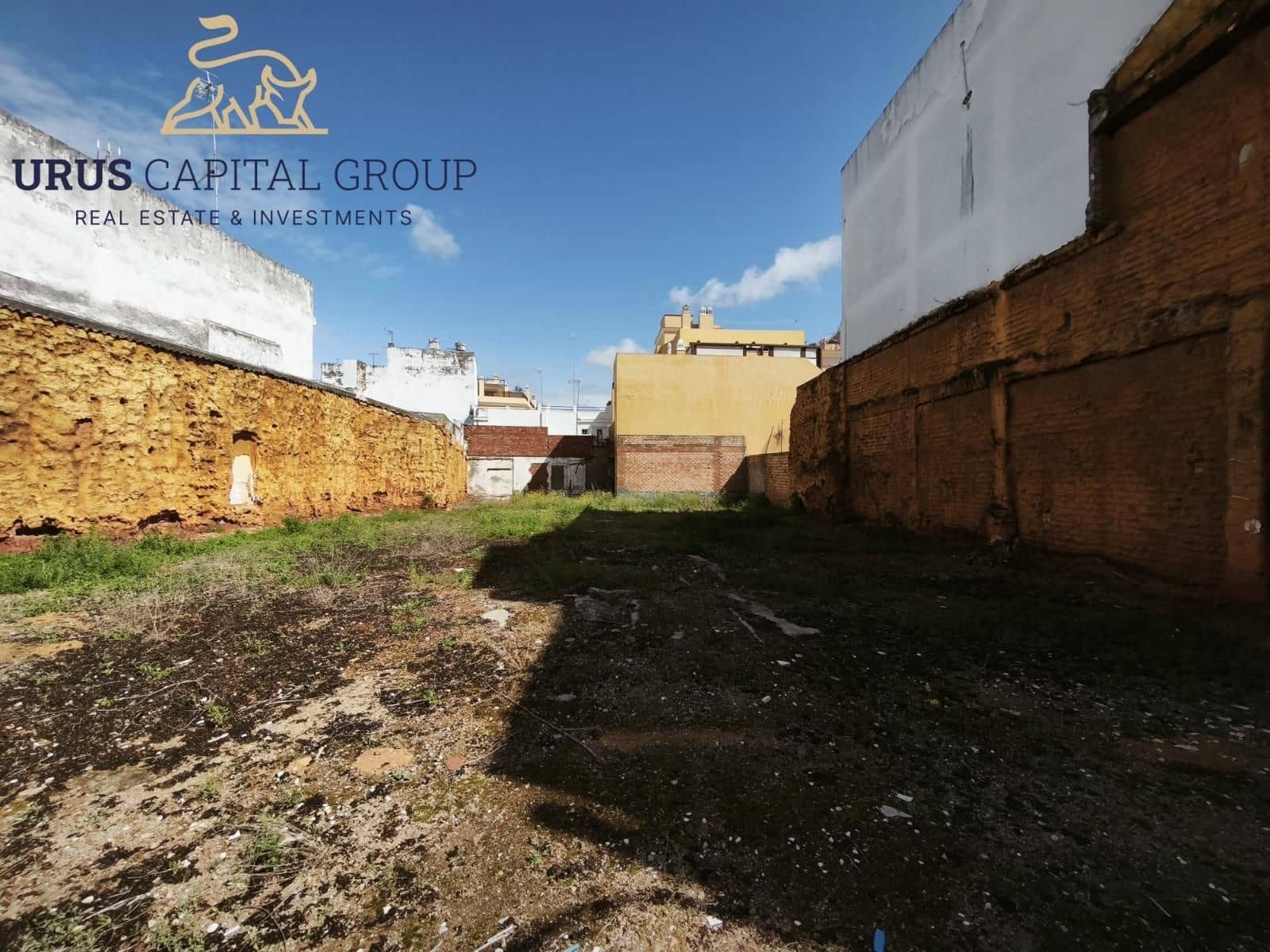 Building Plot for sale in Dos Hermanas - € 300,000 (Ref: 9491788)