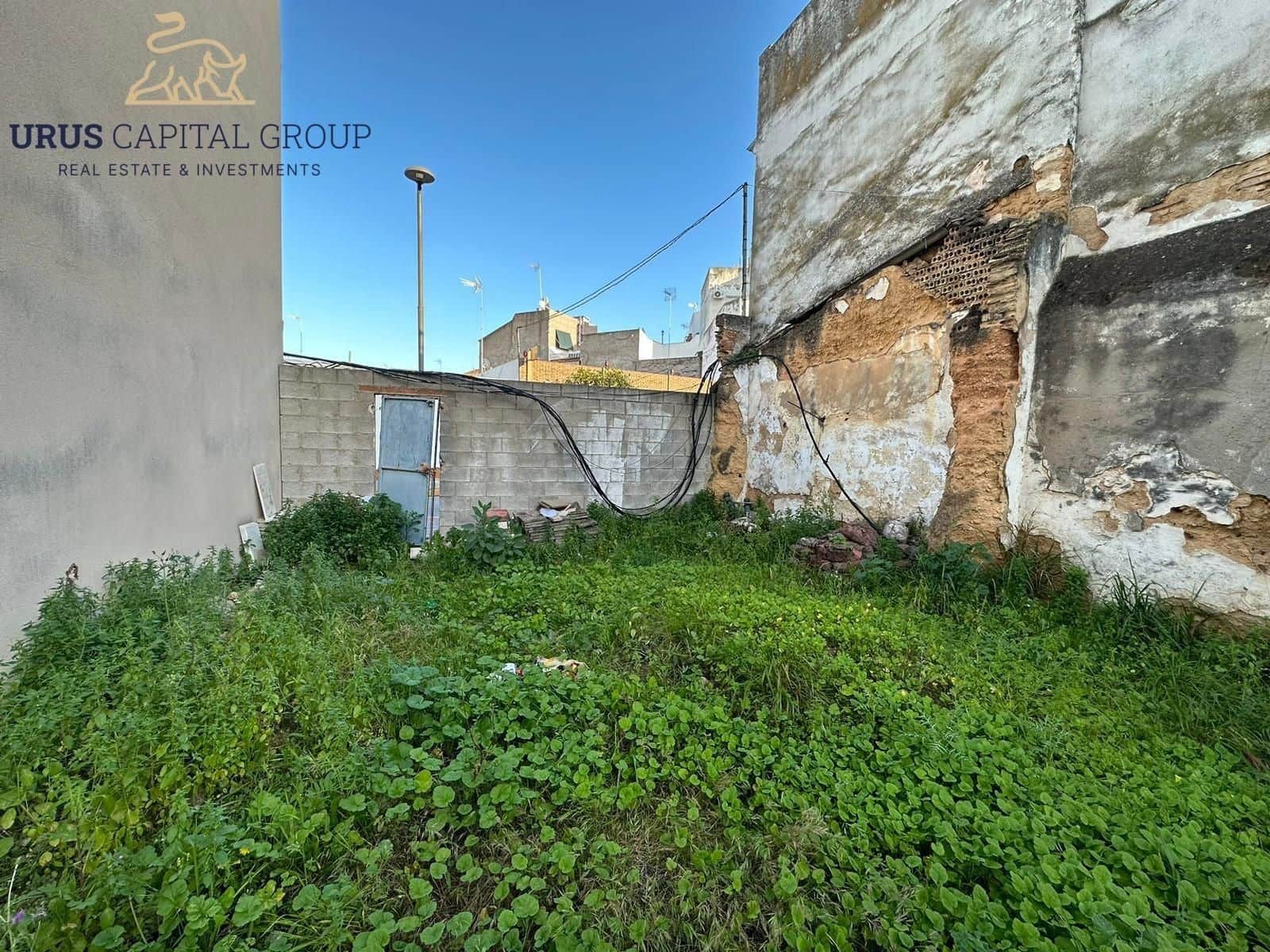Building Plot for sale in Dos Hermanas - € 115,000 (Ref: 9491789)