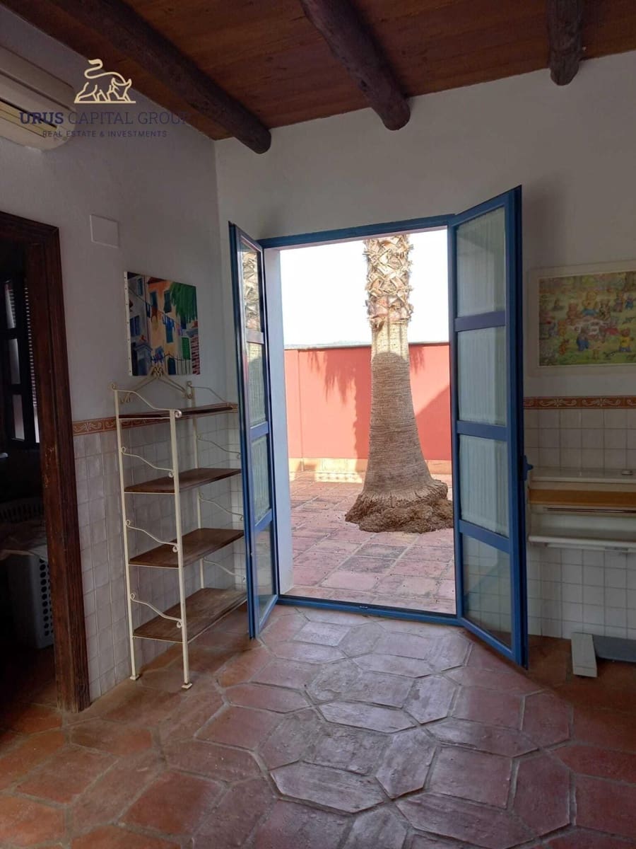 5 makuuhuone Huvila myytävänä paikassa Cordoba kaupunki mukana uima-altaan 
autotalli - 890 000 € (Ref: 9491791)