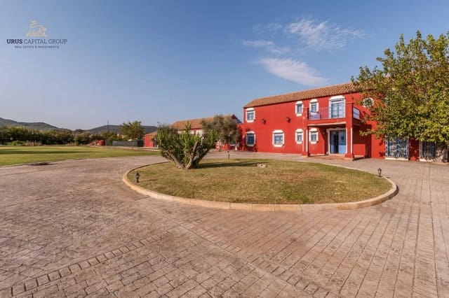 5 makuuhuone Huvila myytävänä paikassa Alcolea, Córdoba kaupunki mukana uima-altaan 
autotalli - 890 000 € (Ref: 9491791)