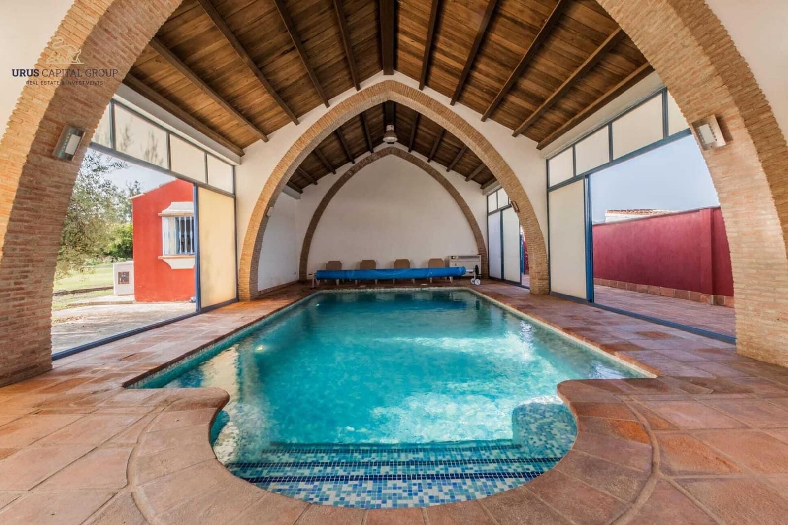 5 makuuhuone Huvila myytävänä paikassa Cordoba kaupunki mukana uima-altaan 
autotalli - 890 000 € (Ref: 9491791)