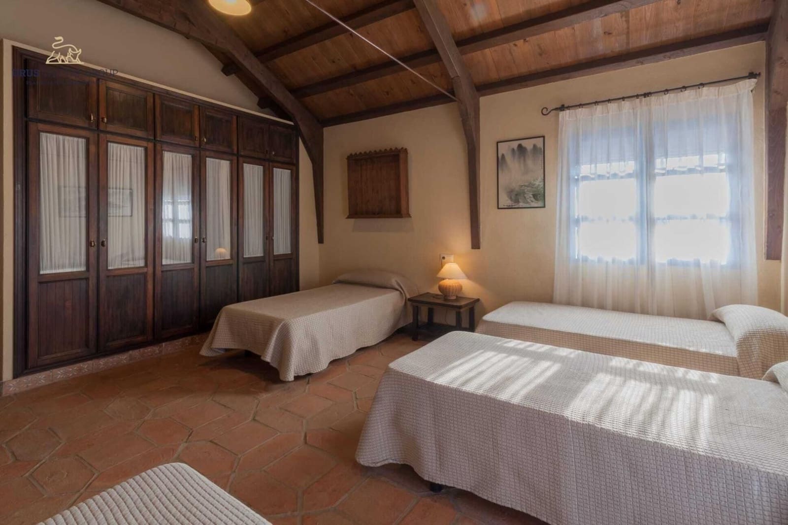 5 makuuhuone Huvila myytävänä paikassa Cordoba kaupunki mukana uima-altaan 
autotalli - 890 000 € (Ref: 9491791)