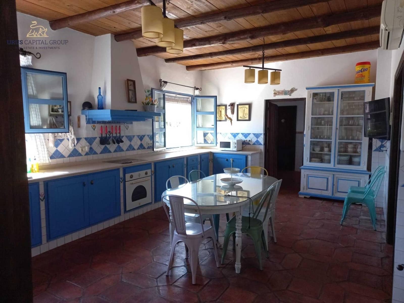 5 makuuhuone Huvila myytävänä paikassa Cordoba kaupunki mukana uima-altaan 
autotalli - 890 000 € (Ref: 9491791)