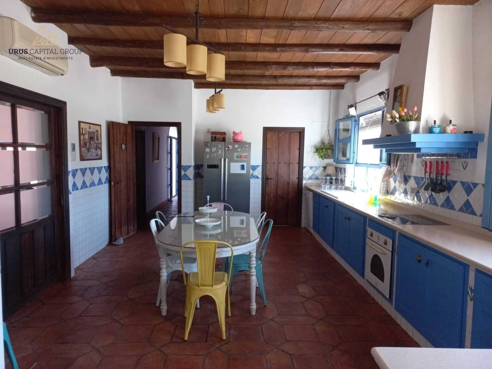 5 makuuhuone Huvila myytävänä paikassa Cordoba kaupunki mukana uima-altaan 
autotalli - 890 000 € (Ref: 9491791)