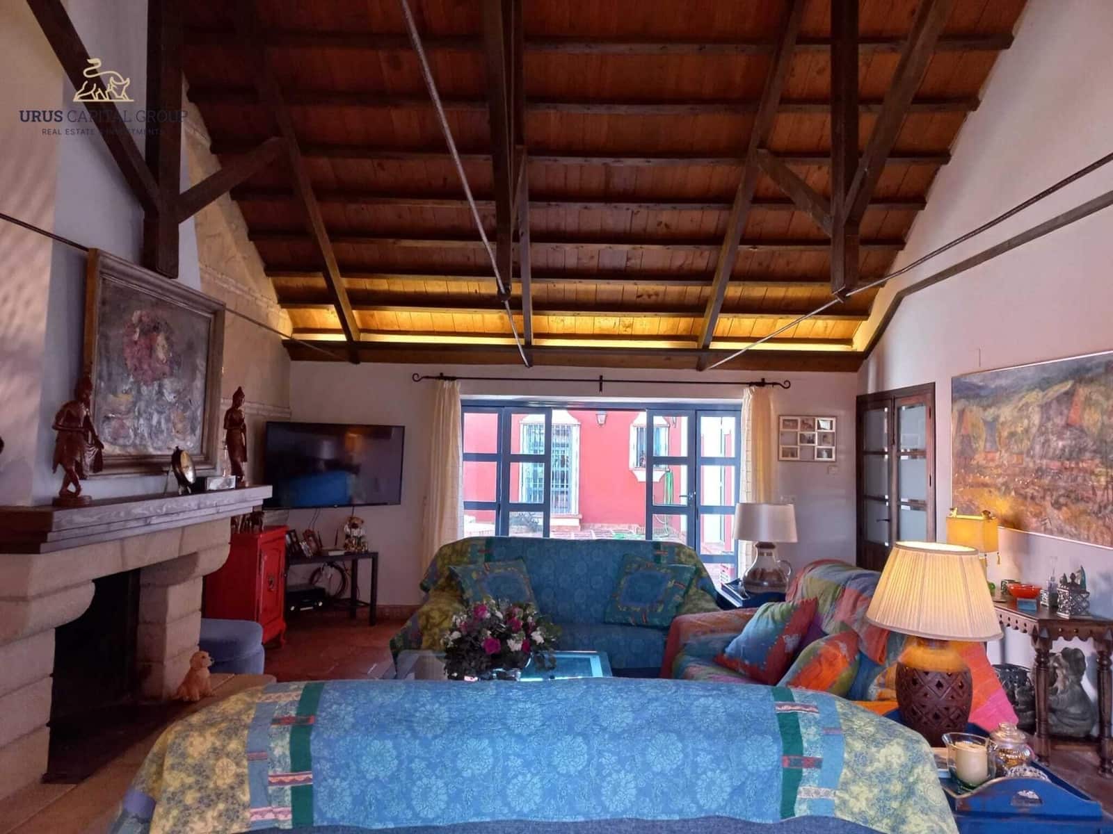 5 makuuhuone Huvila myytävänä paikassa Cordoba kaupunki mukana uima-altaan 
autotalli - 890 000 € (Ref: 9491791)