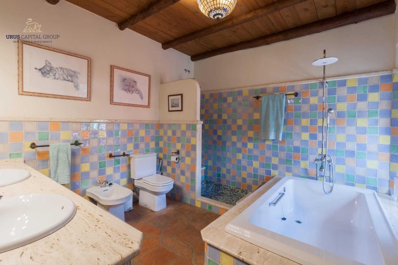 5 makuuhuone Huvila myytävänä paikassa Cordoba kaupunki mukana uima-altaan 
autotalli - 890 000 € (Ref: 9491791)