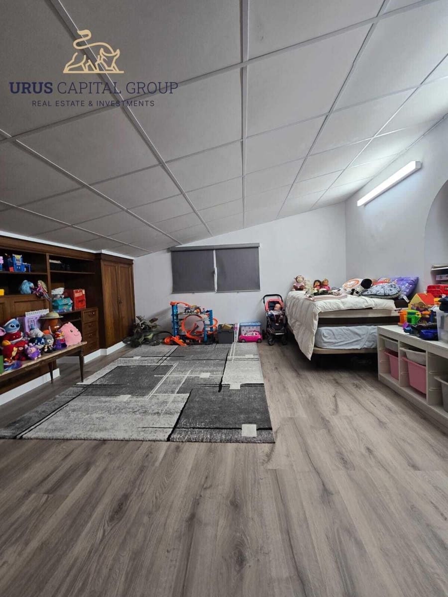 6 sypialnia Willa na sprzedaż w Miasto Kordoba z basenem garażem - 675 000 € (Ref: 9491792)