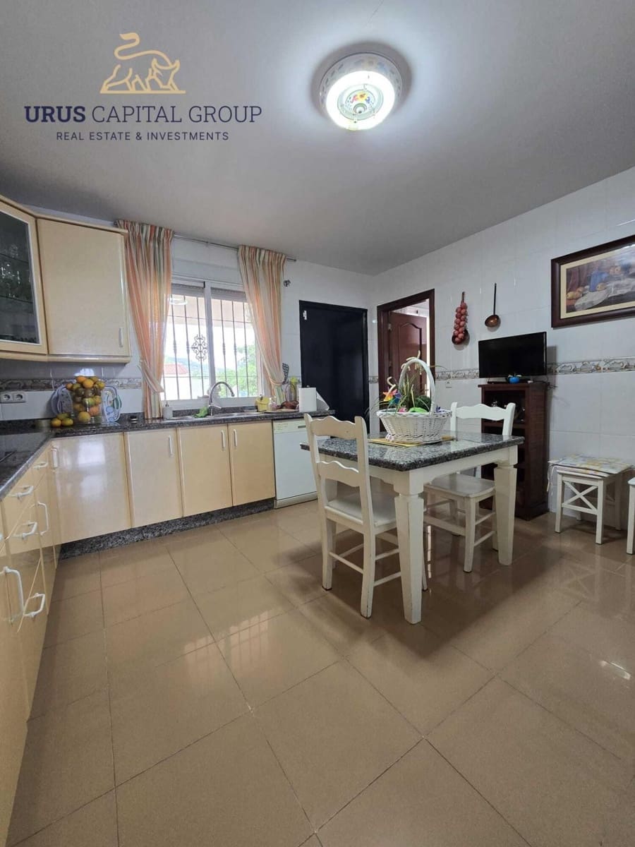 5 slaapkamer Villa te koop in Cordoba stad met garage - € 560.000 (Ref: 9491793)