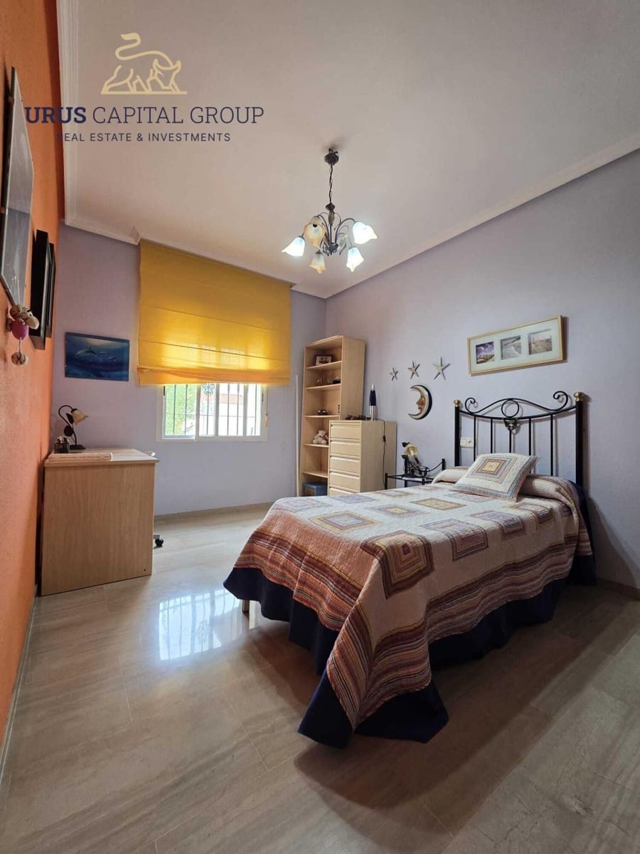 5 slaapkamer Villa te koop in Cordoba stad met garage - € 560.000 (Ref: 9491793)