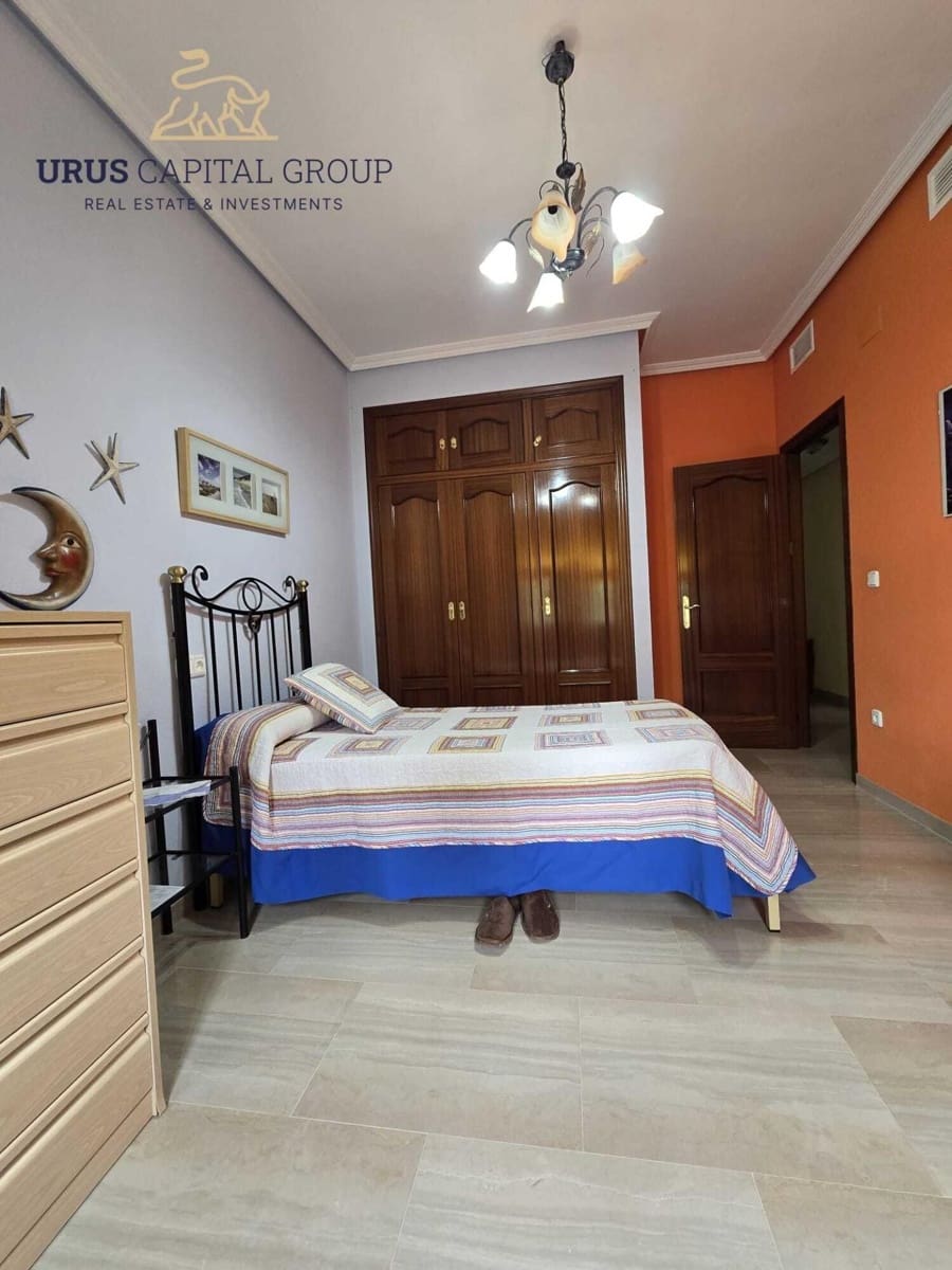 5 slaapkamer Villa te koop in Cordoba stad met garage - € 560.000 (Ref: 9491793)