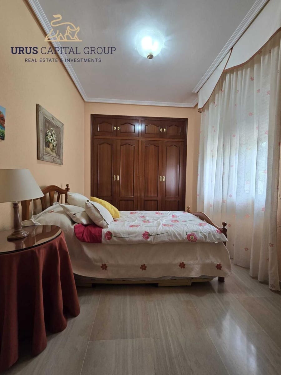 5 slaapkamer Villa te koop in Cordoba stad met garage - € 560.000 (Ref: 9491793)