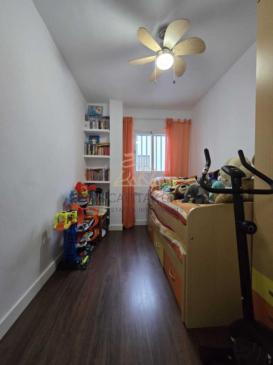 4 sypialnia Mieszkanie na sprzedaż w Miasto Kordoba z garażem - 145 000 € (Ref: 9491795)