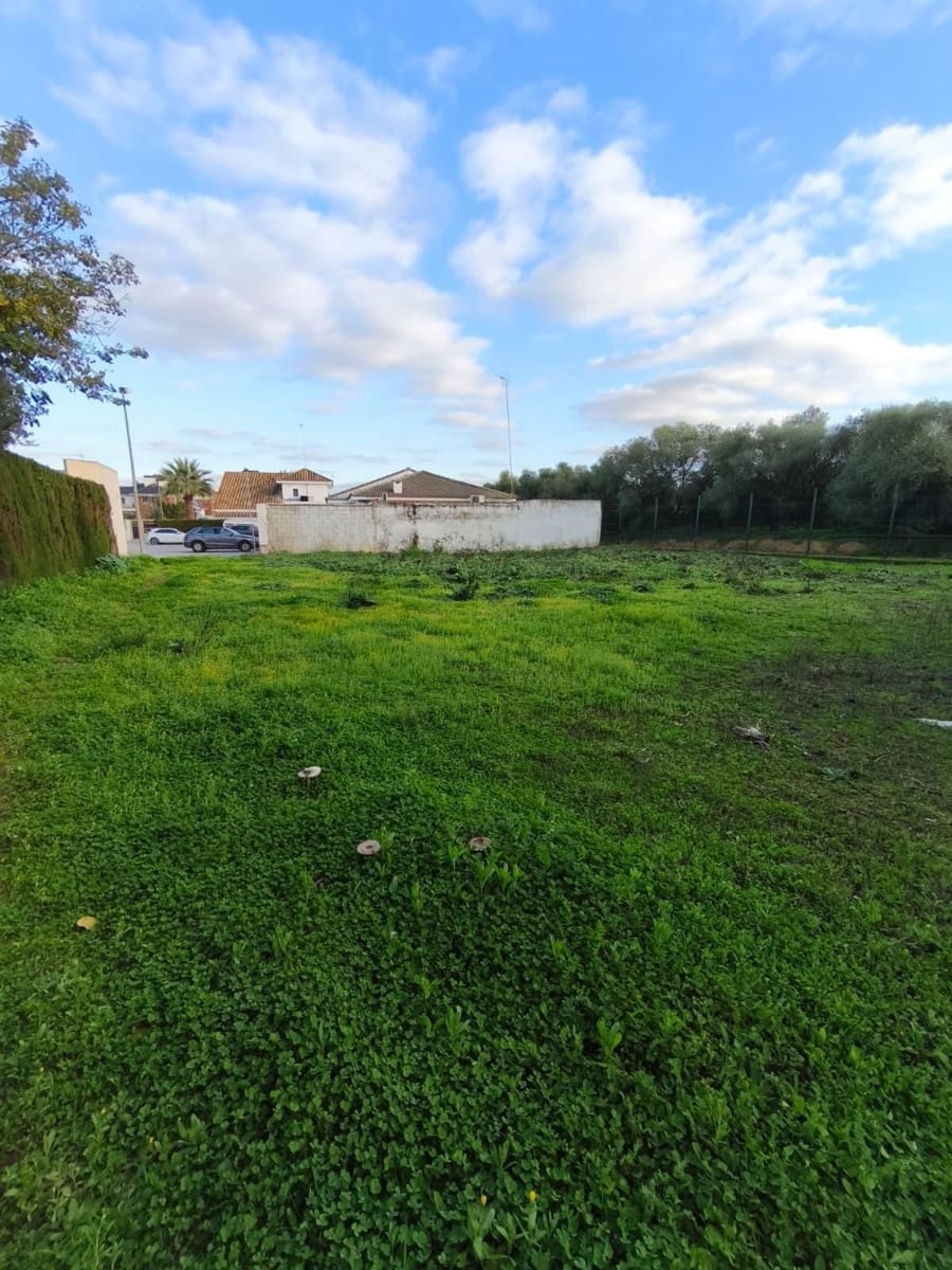 Building Plot for sale in Dos Hermanas - € 340,000 (Ref: 9495335)