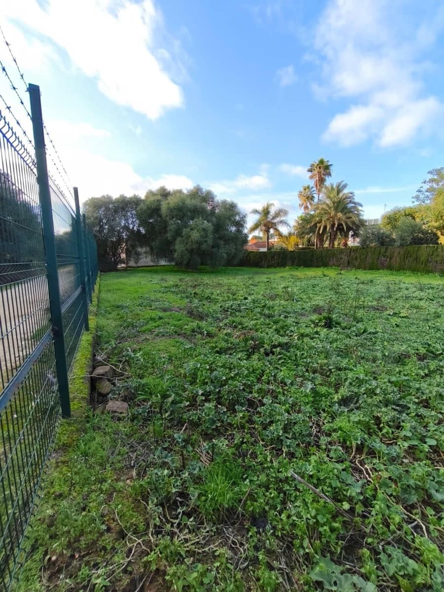 Building Plot for sale in Dos Hermanas - € 340,000 (Ref: 9495335)