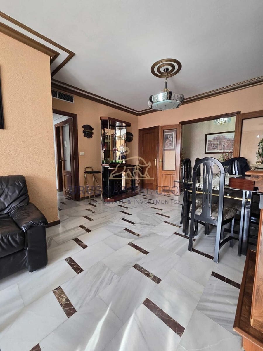 3 slaapkamer Flat te koop in Cordoba stad met zwembad - € 280.000 (Ref: 9516228)