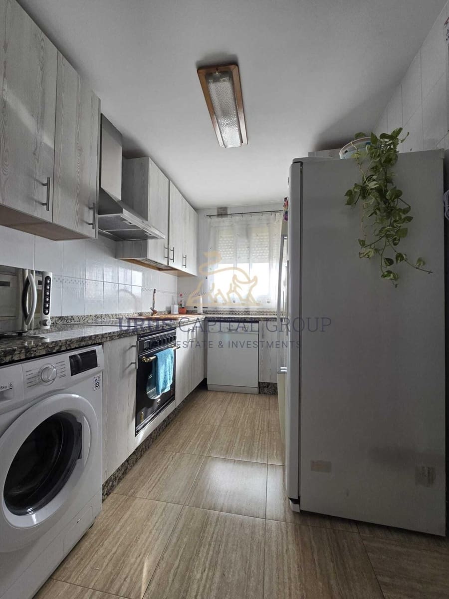 3 slaapkamer Flat te koop in Cordoba stad met zwembad - € 280.000 (Ref: 9516228)