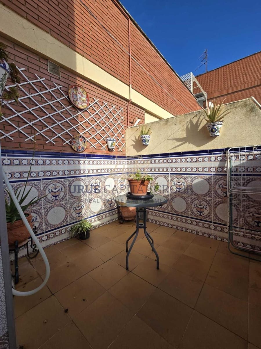 3 slaapkamer Flat te koop in Cordoba stad met zwembad - € 280.000 (Ref: 9516228)